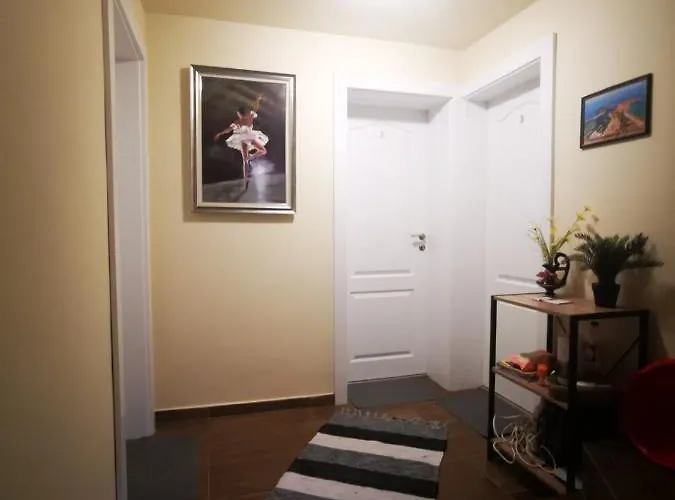 Damaris Созопол