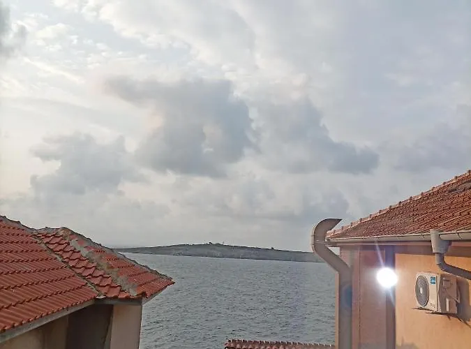 Къща за гости Damaris