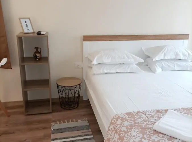 Къща за гости Damaris