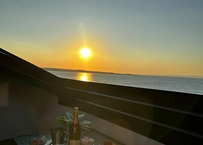 Damaris Къща за гости 3*