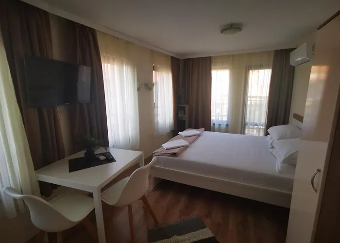 Damaris Къща за гости 3*