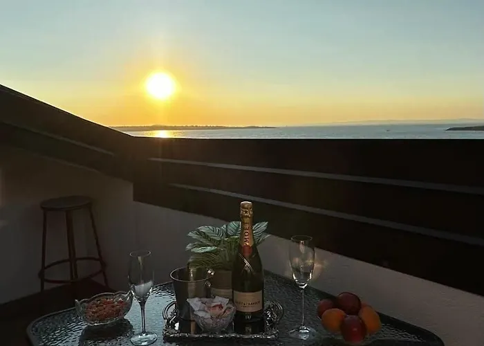 Damaris Созопол